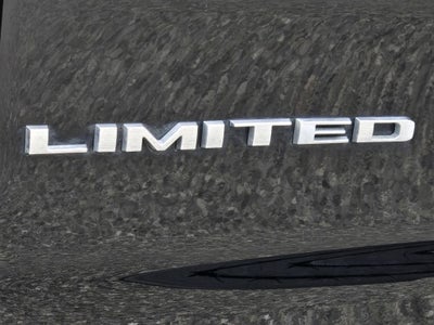 2021 RAM 1500 Limited Crew Cab 4x4 5'7" Box