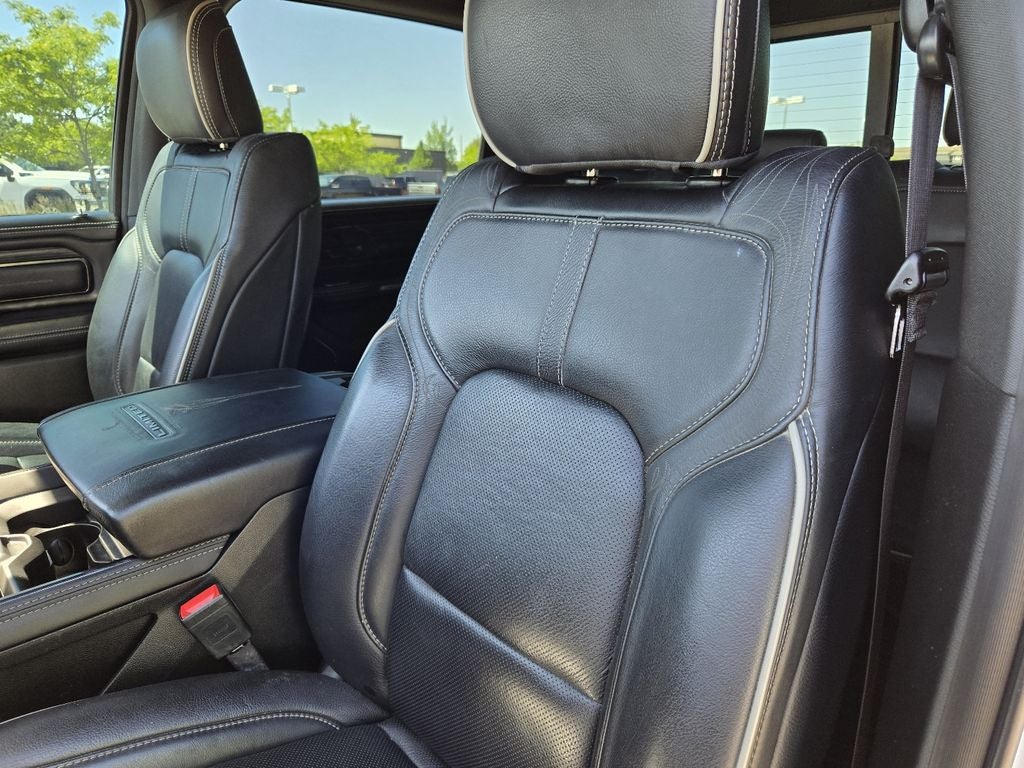 2022 RAM 1500 Limited Crew Cab 4x4 5'7" Box