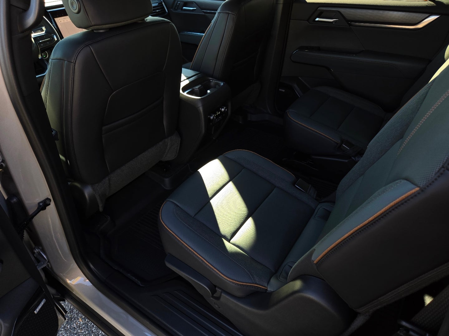 2027 GMC Acadia AT4
