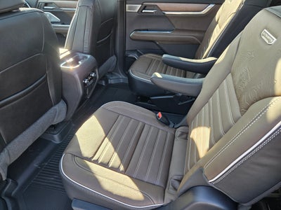 2027 GMC Acadia Denali Ultimate