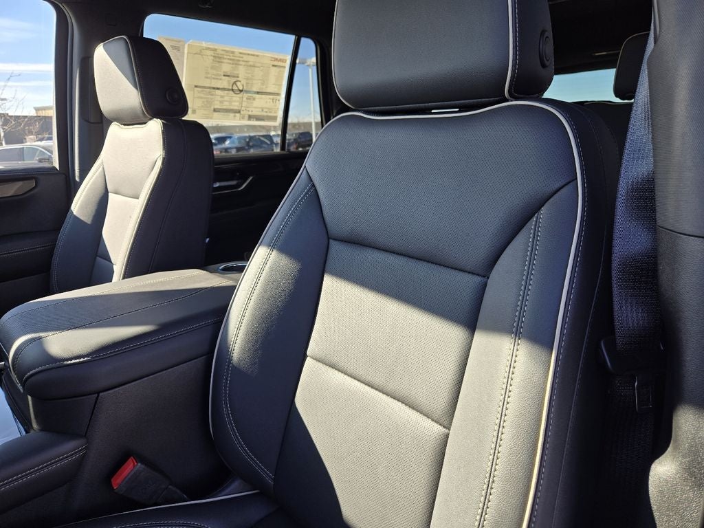 2025 GMC Yukon Elevation