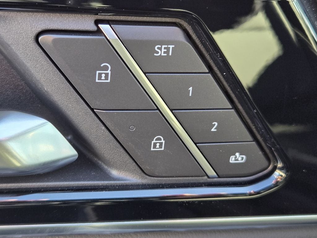 2025 GMC Yukon Elevation