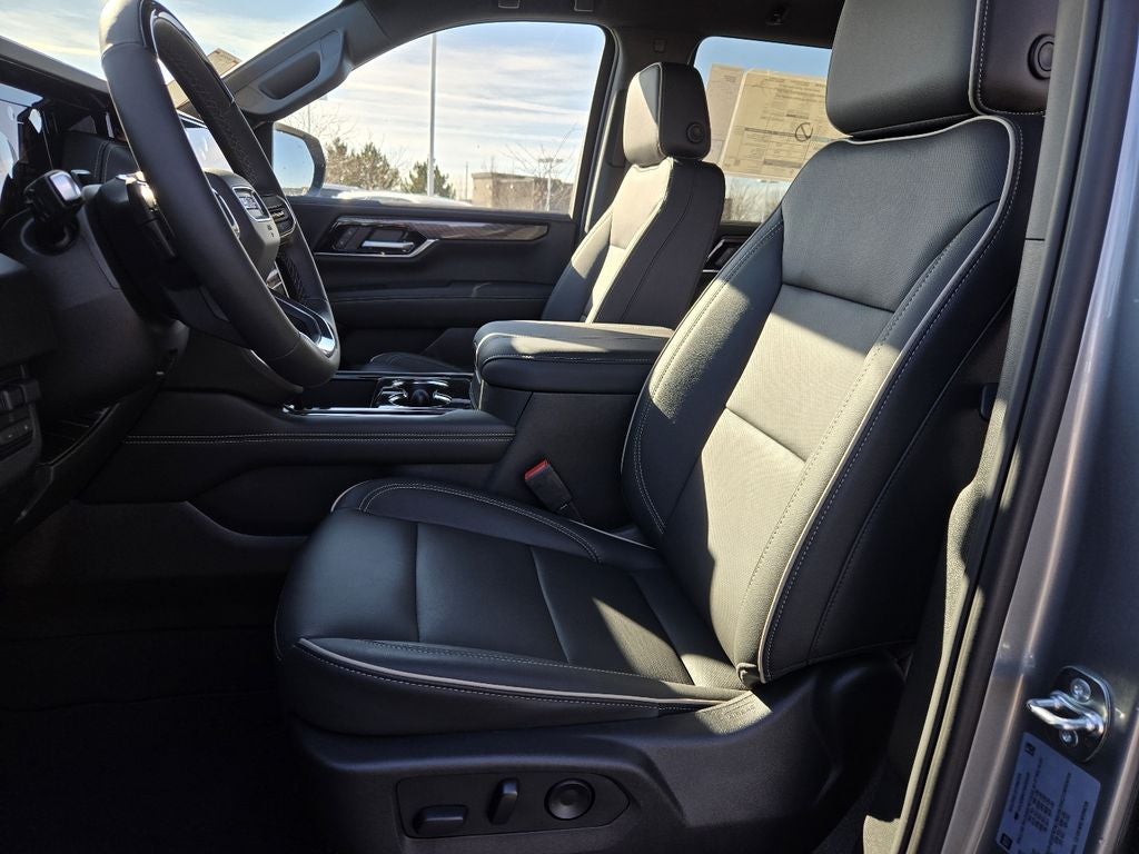 2025 GMC Yukon Elevation