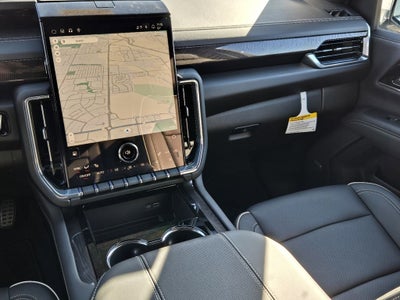 2025 GMC Yukon Elevation