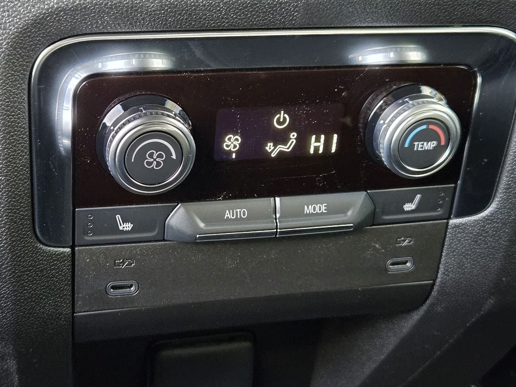 2025 GMC Yukon Elevation