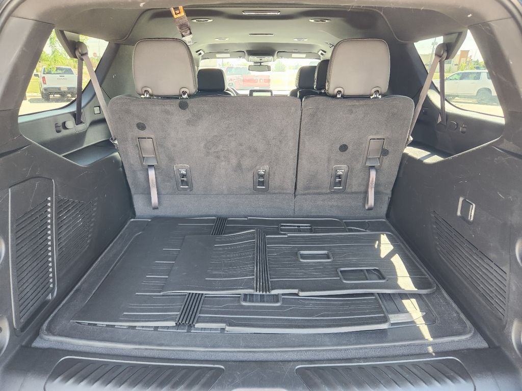 2023 GMC Yukon XL SLT