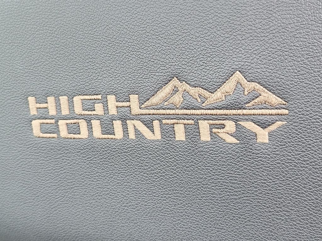 2022 Chevrolet Suburban High Country