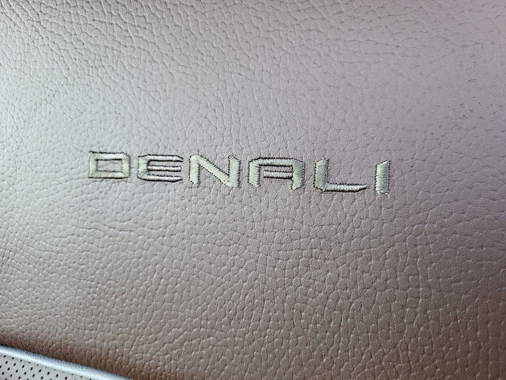 2025 GMC Sierra 2500 HD Denali