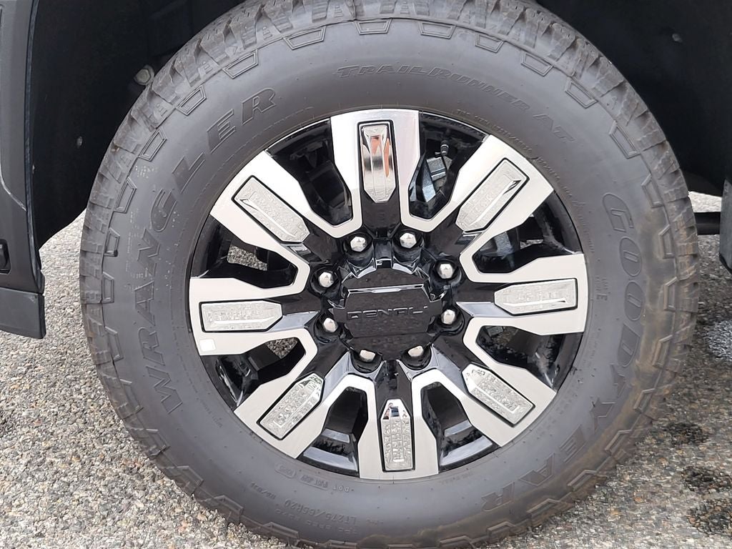 2025 GMC Sierra 2500 HD Denali