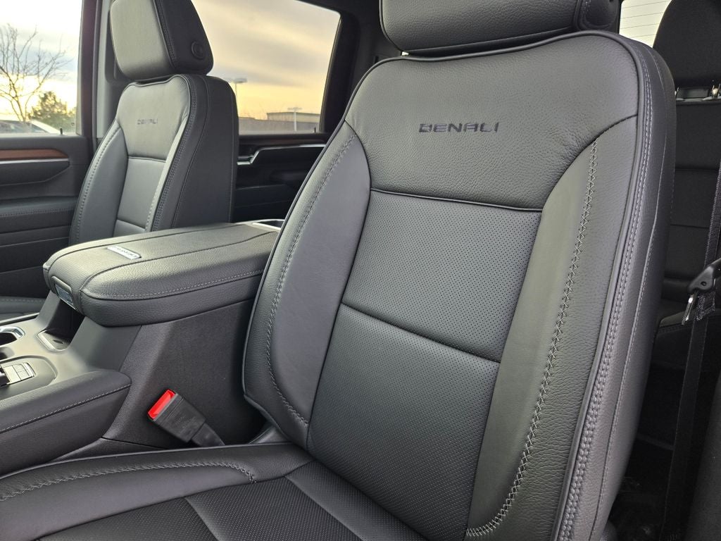 2025 GMC Sierra 2500 HD Denali