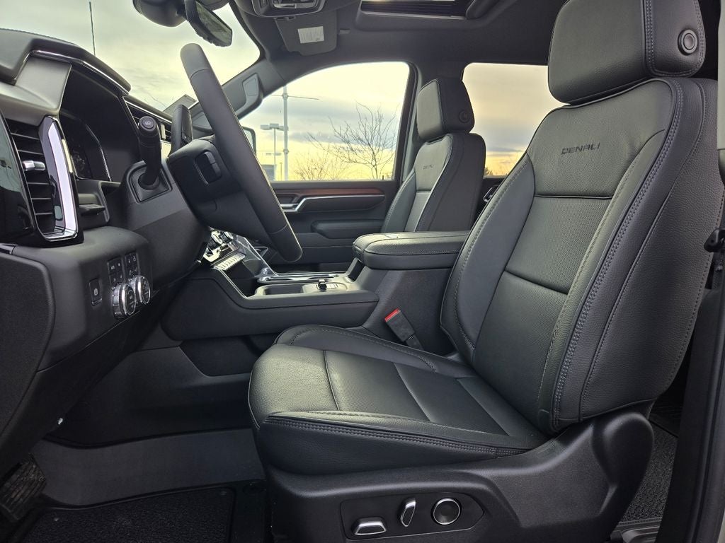 2025 GMC Sierra 2500 HD Denali