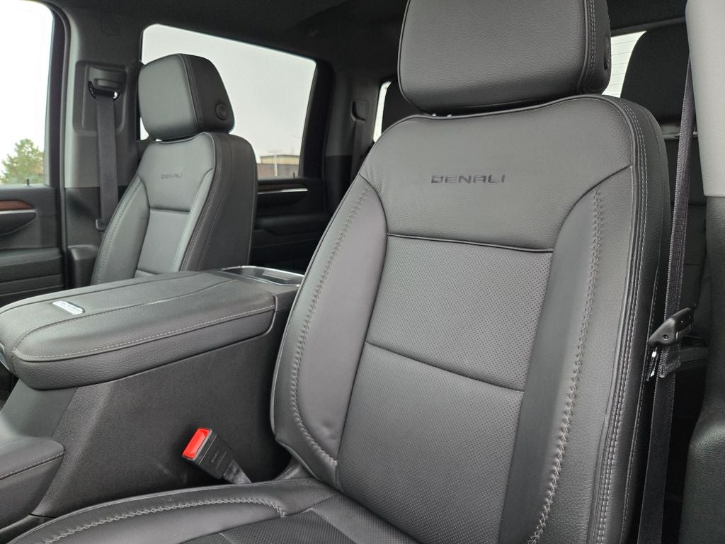 2025 GMC Sierra 2500 HD Denali