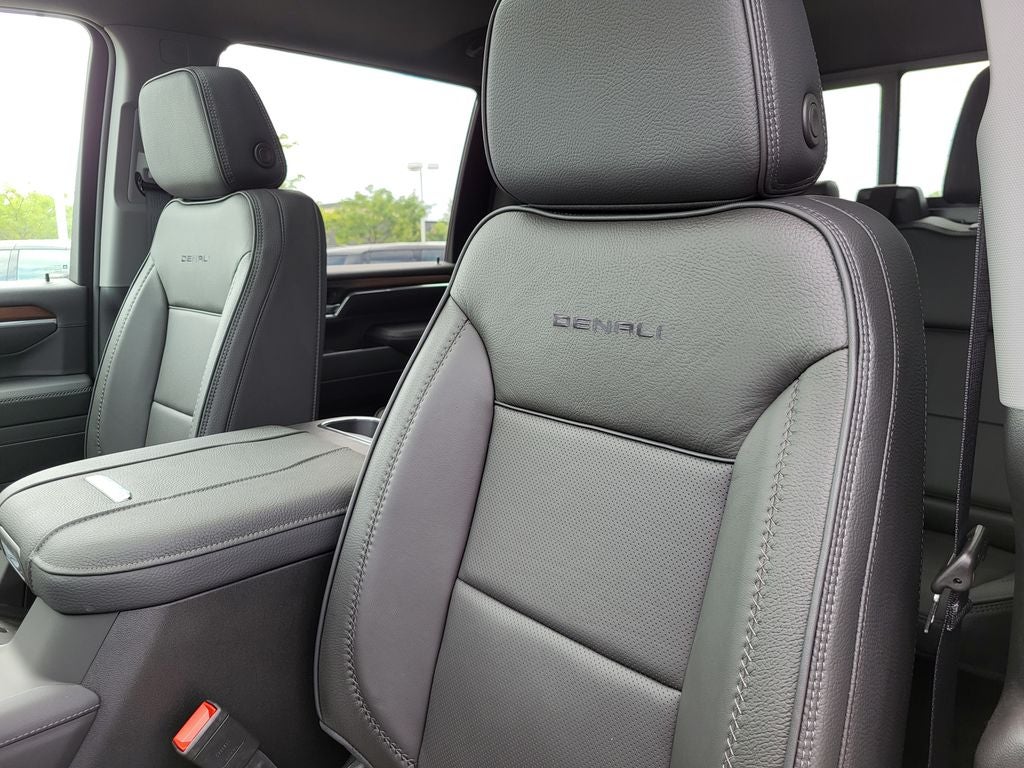 2025 GMC Sierra 2500 HD Denali