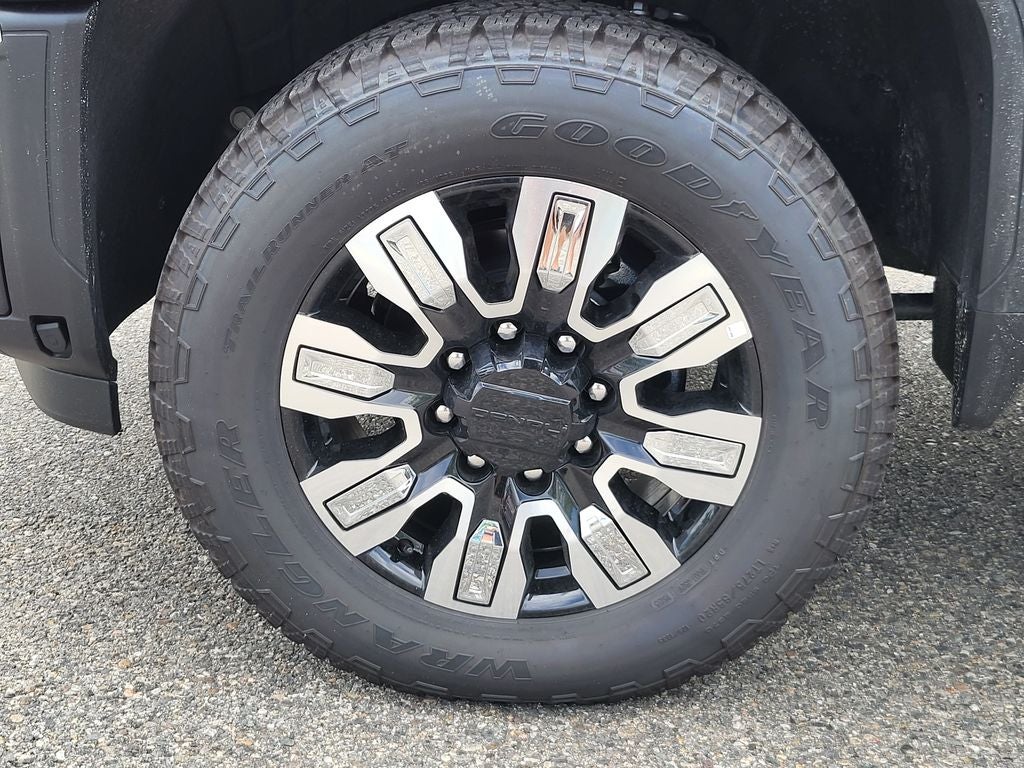 2025 GMC Sierra 2500 HD Denali