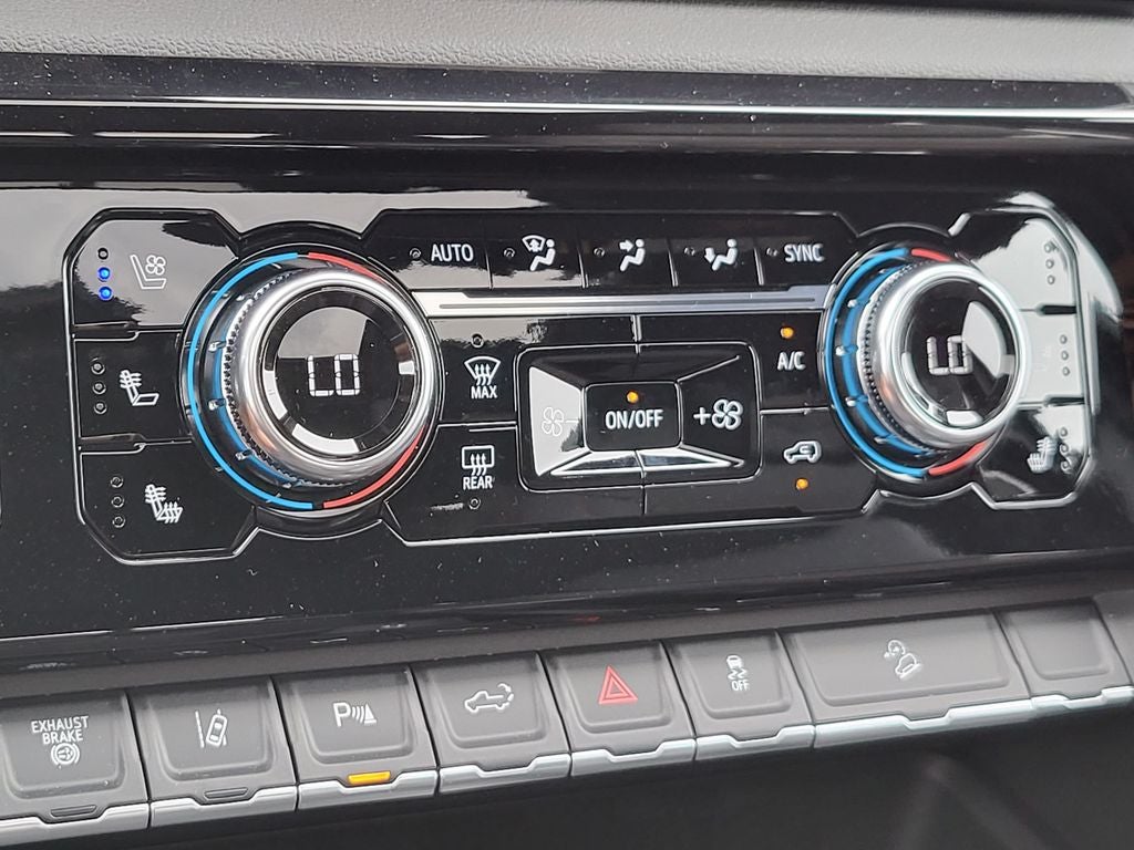 2025 GMC Sierra 3500 HD AT4