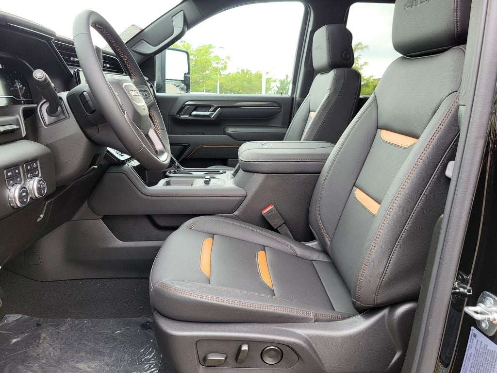 2025 GMC Sierra 3500 HD AT4