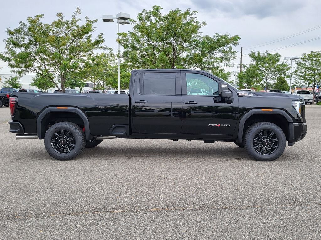 2025 GMC Sierra 3500 HD AT4