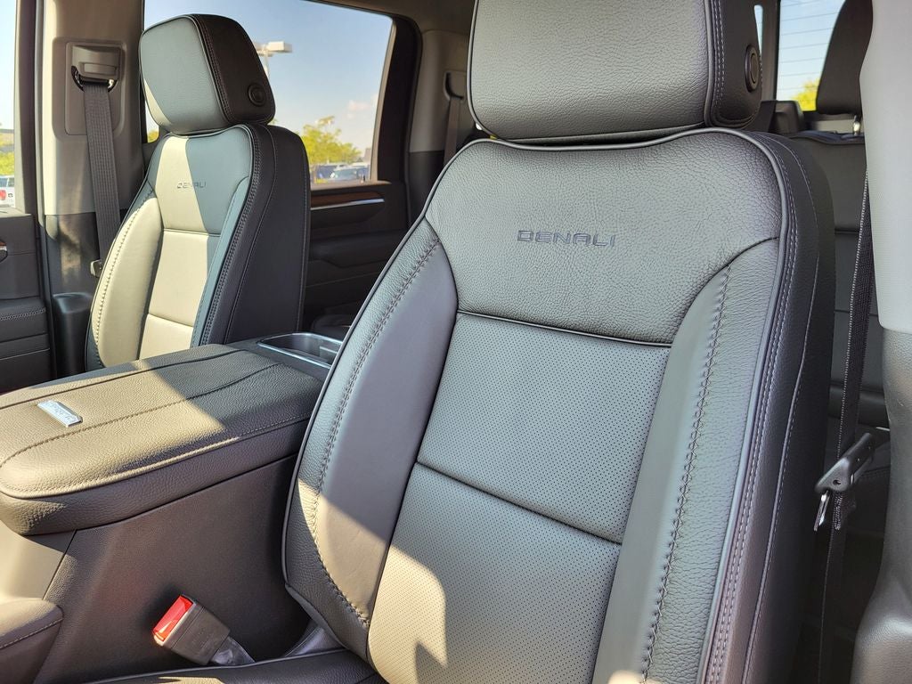 2025 GMC Sierra 3500 HD Denali