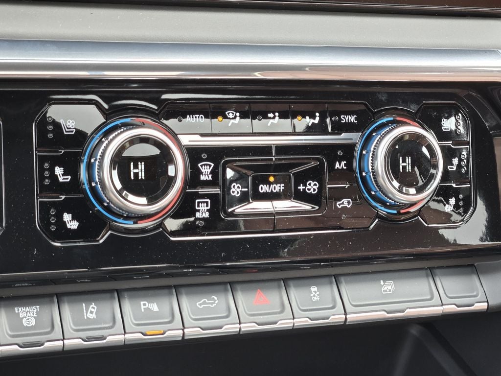 2026 GMC Sierra 3500 HD Denali Ultimate DRW