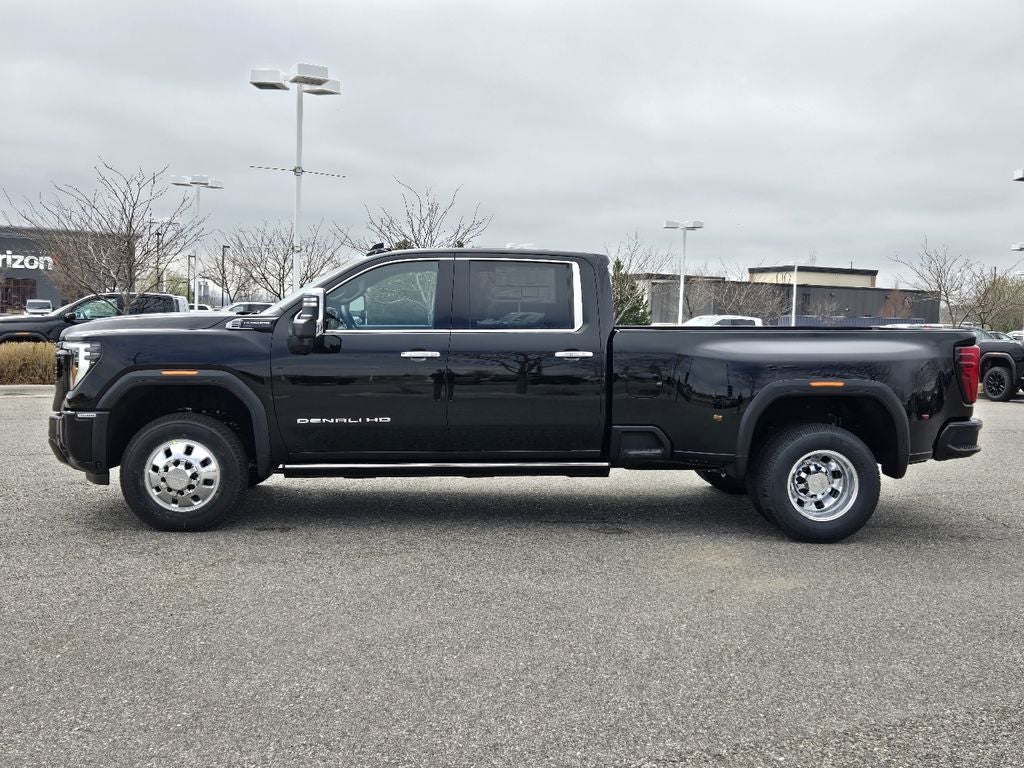2026 GMC Sierra 3500 HD Denali Ultimate DRW