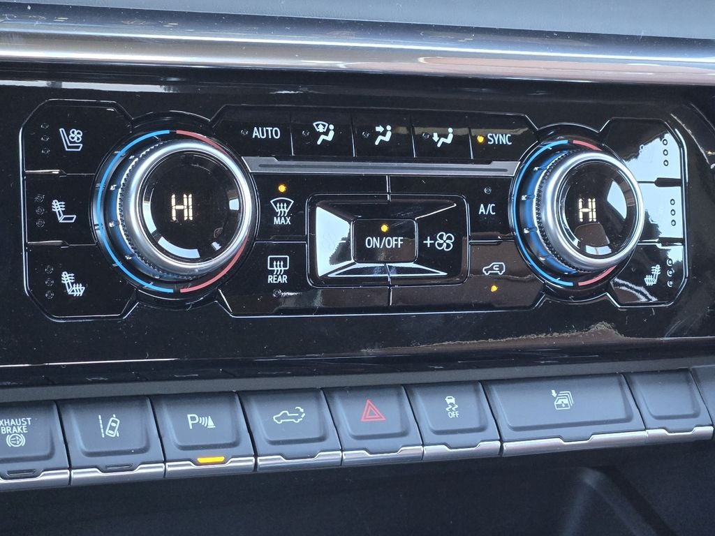 2026 GMC Sierra 3500 HD Denali Ultimate DRW