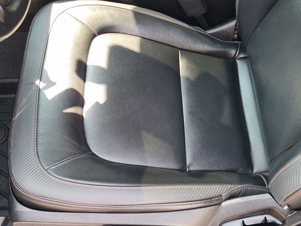 2022 GMC Canyon 4WD AT4 w/Leather