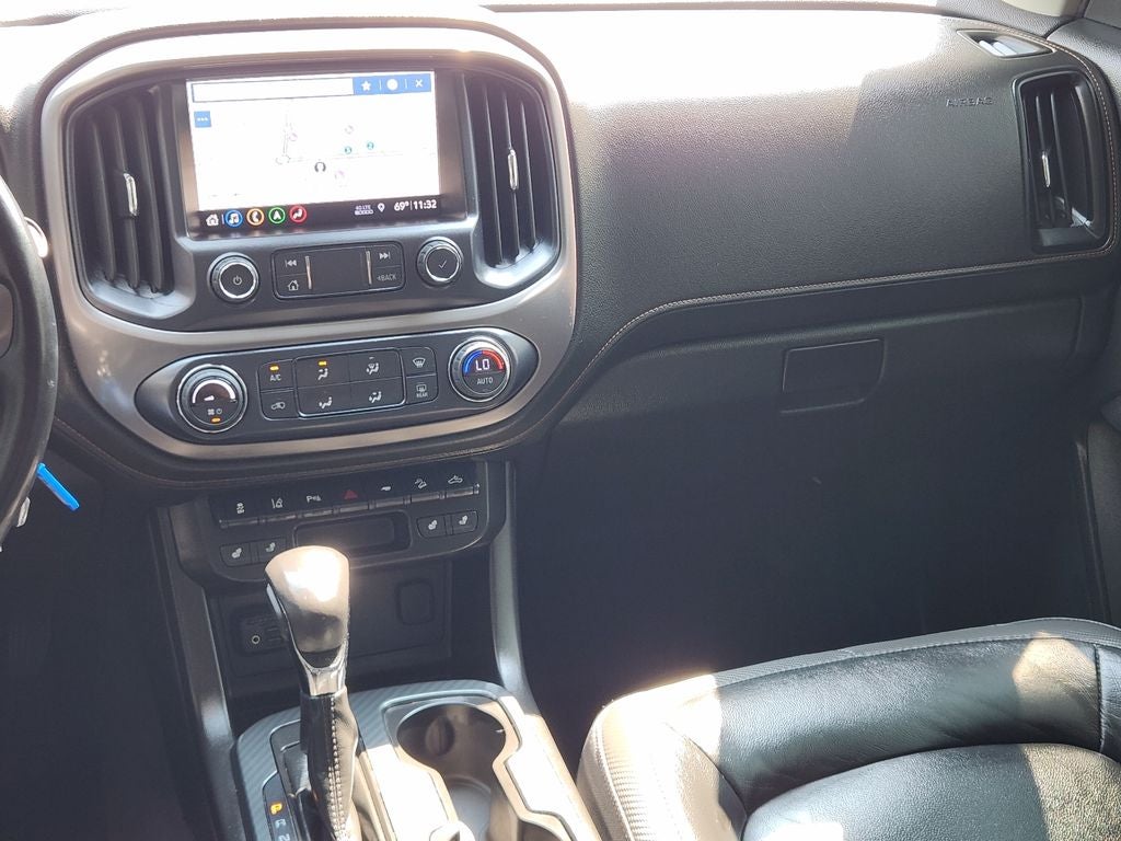 2022 GMC Canyon 4WD AT4 w/Leather