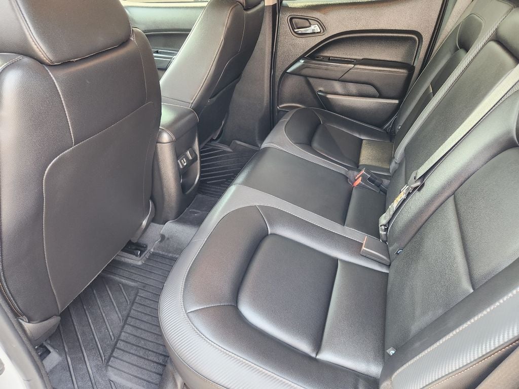 2022 GMC Canyon 4WD AT4 w/Leather