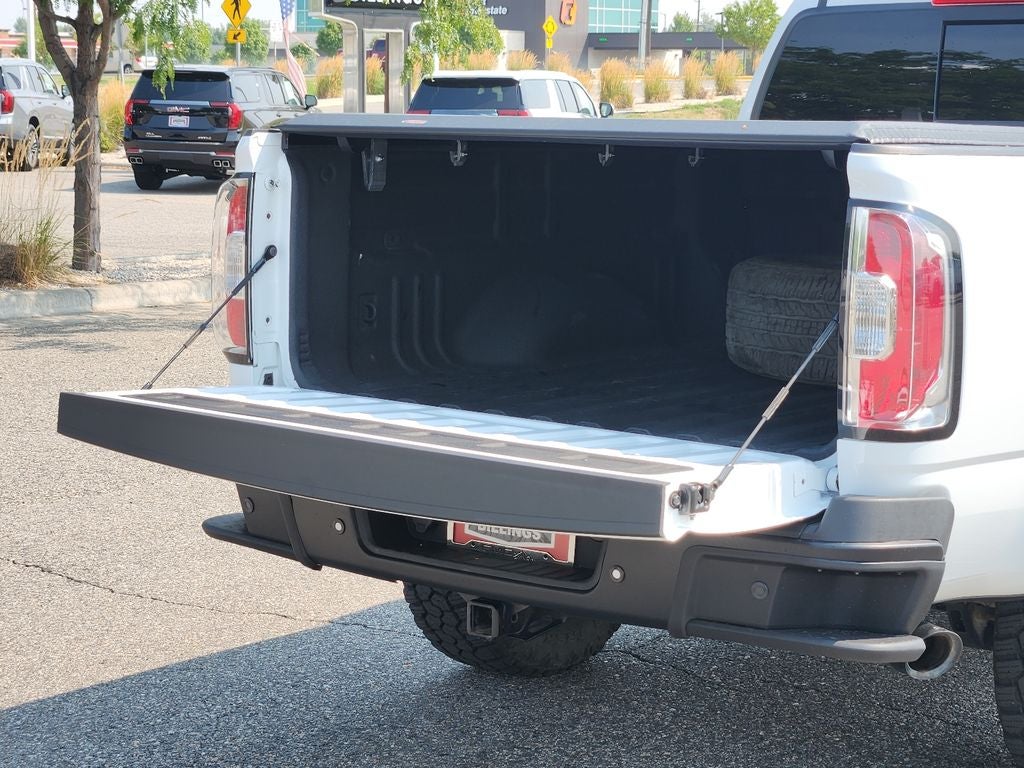 2022 GMC Canyon 4WD AT4 w/Leather