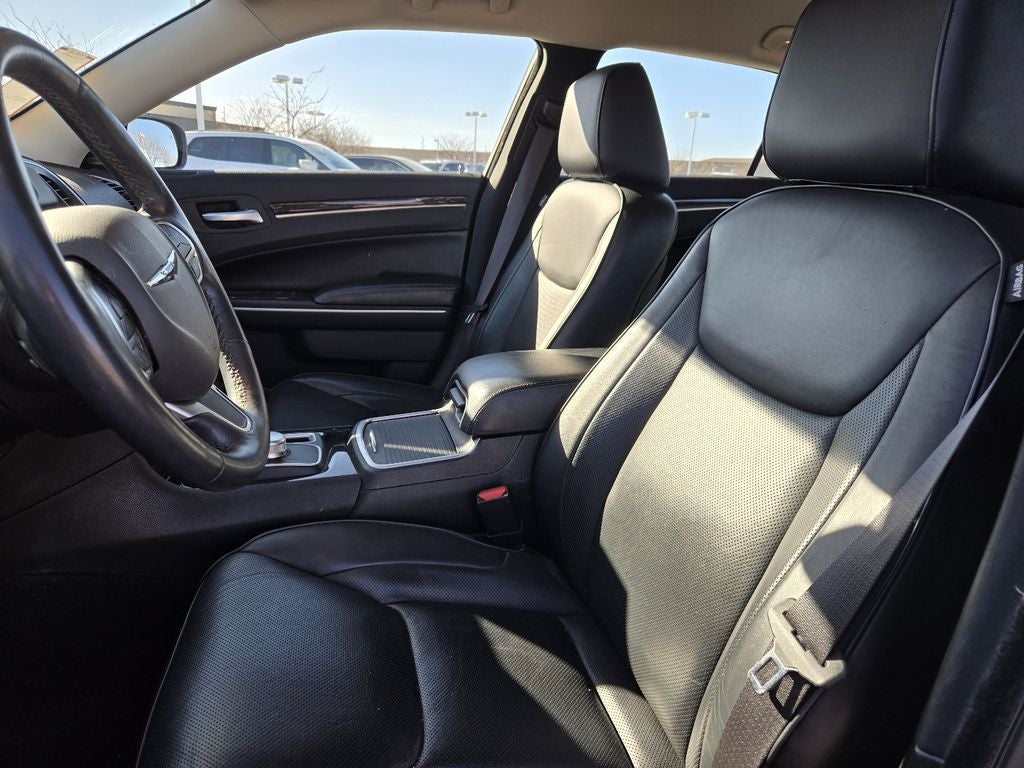 2021 Chrysler 300 Touring L AWD