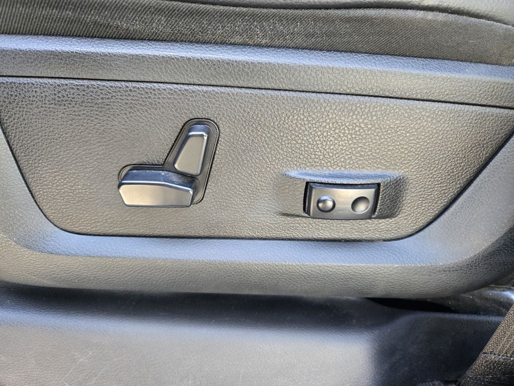 2019 RAM 3500 Laramie Crew Cab 4x4 6'4" Box