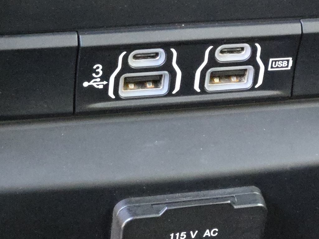 2019 RAM 3500 Laramie Crew Cab 4x4 6'4" Box