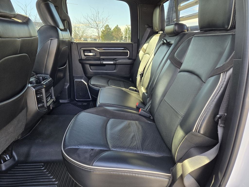 2019 RAM 3500 Laramie Crew Cab 4x4 6'4" Box