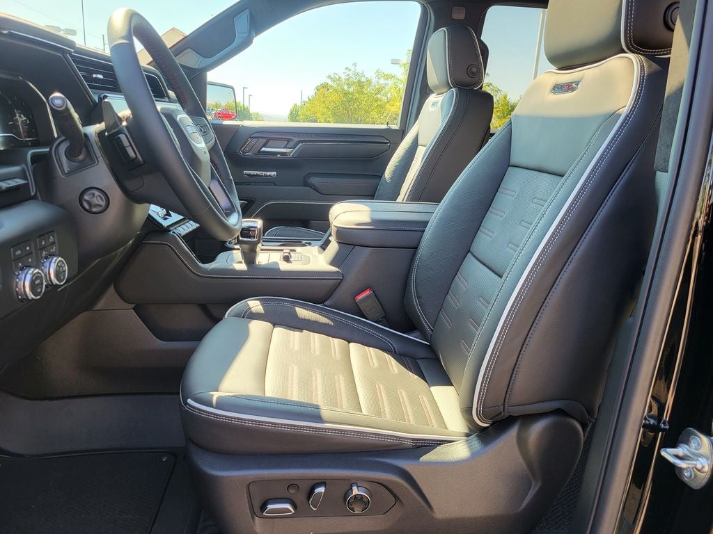 2025 GMC Sierra 1500 AT4X