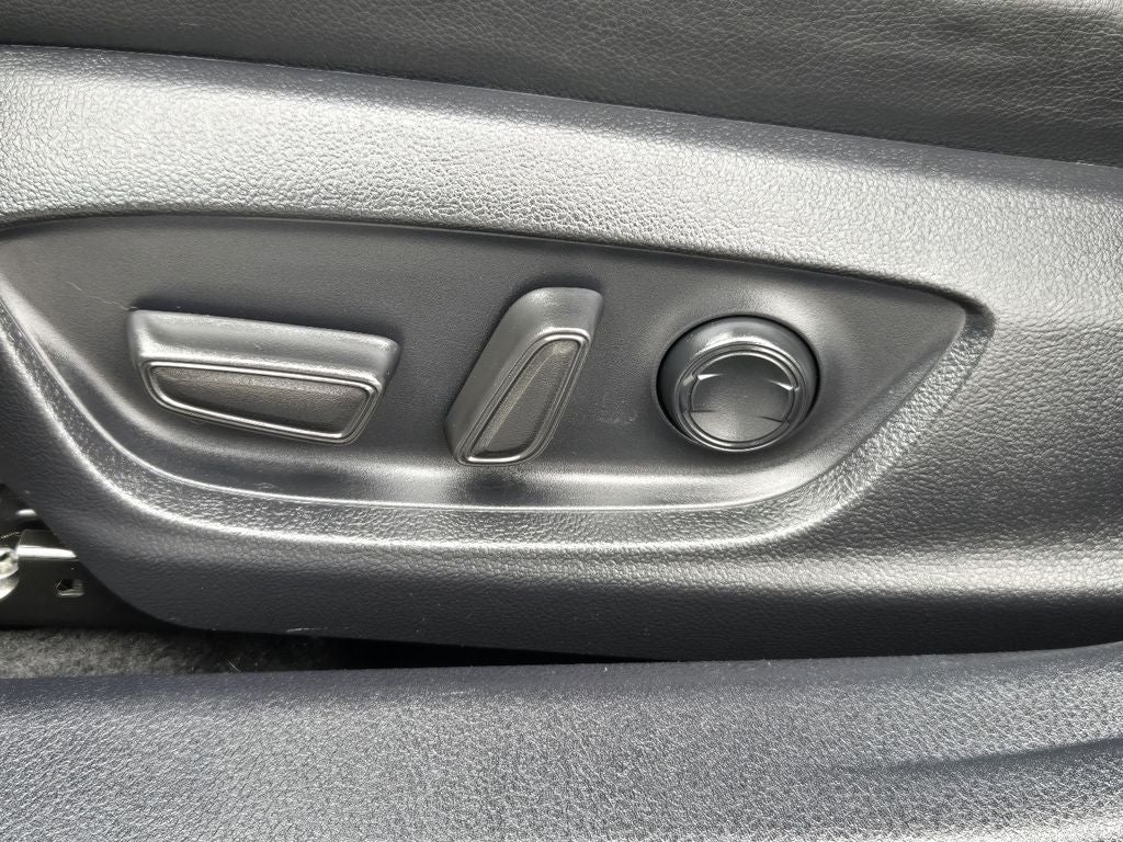 2023 Toyota Camry SE AWD