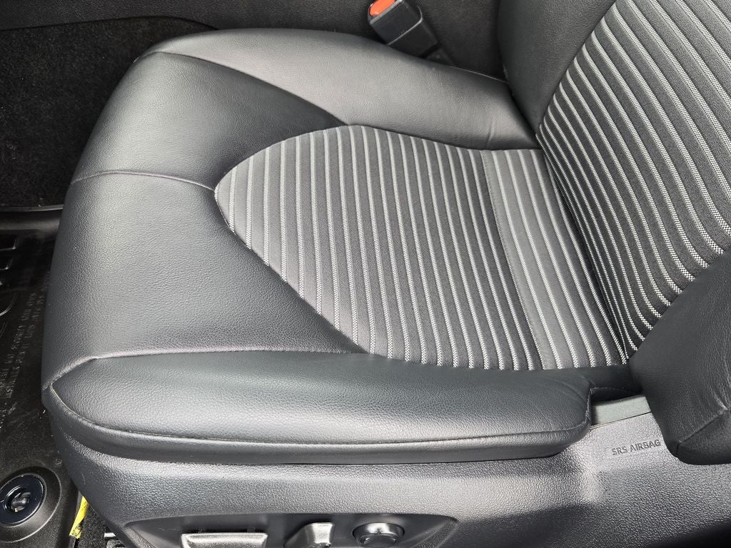 2023 Toyota Camry SE AWD