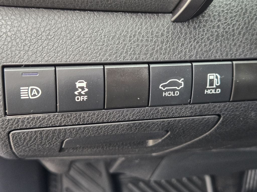 2023 Toyota Camry SE AWD