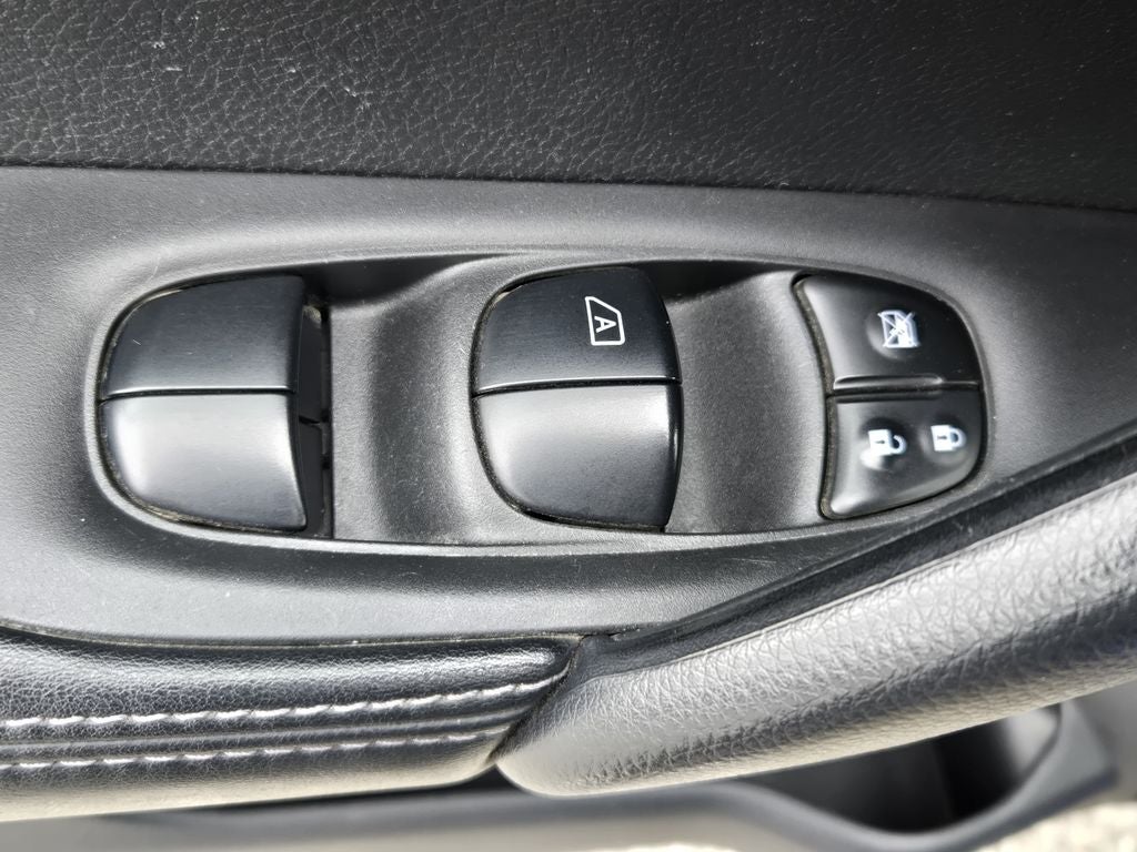 2021 Nissan Rogue Sport S FWD Xtronic CVT