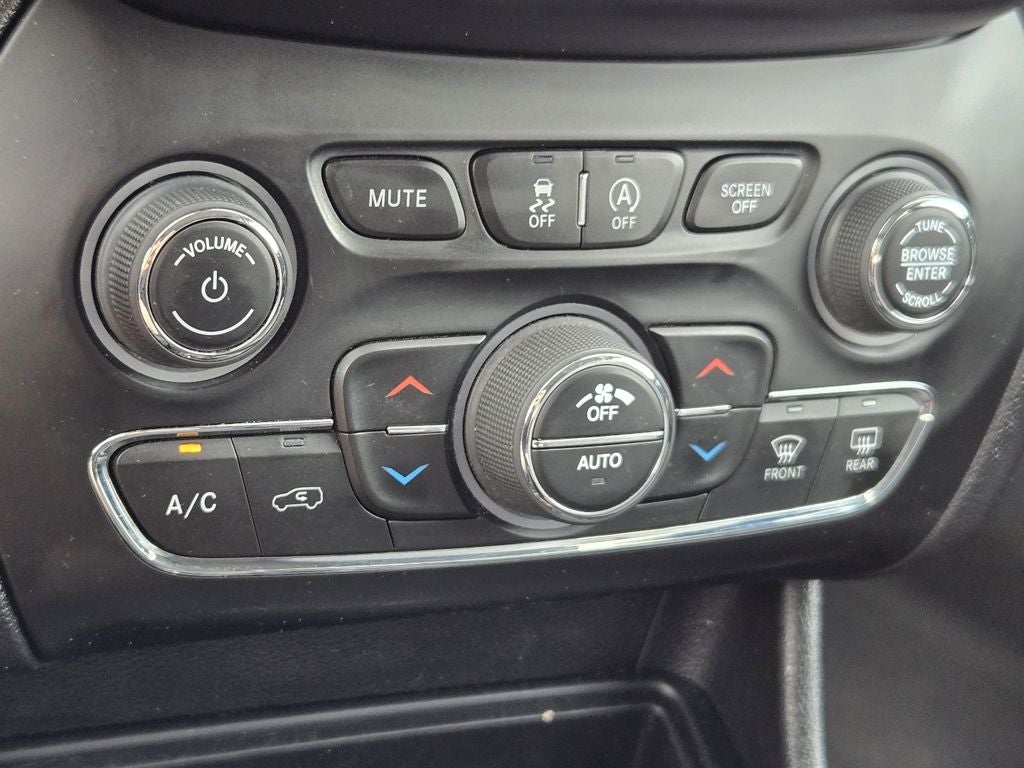 2021 Jeep Cherokee Latitude Lux