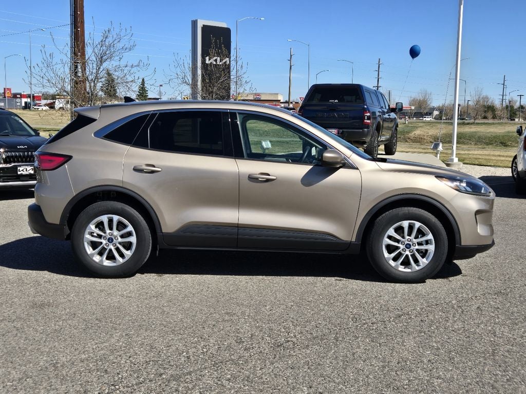 2020 Ford Escape SE
