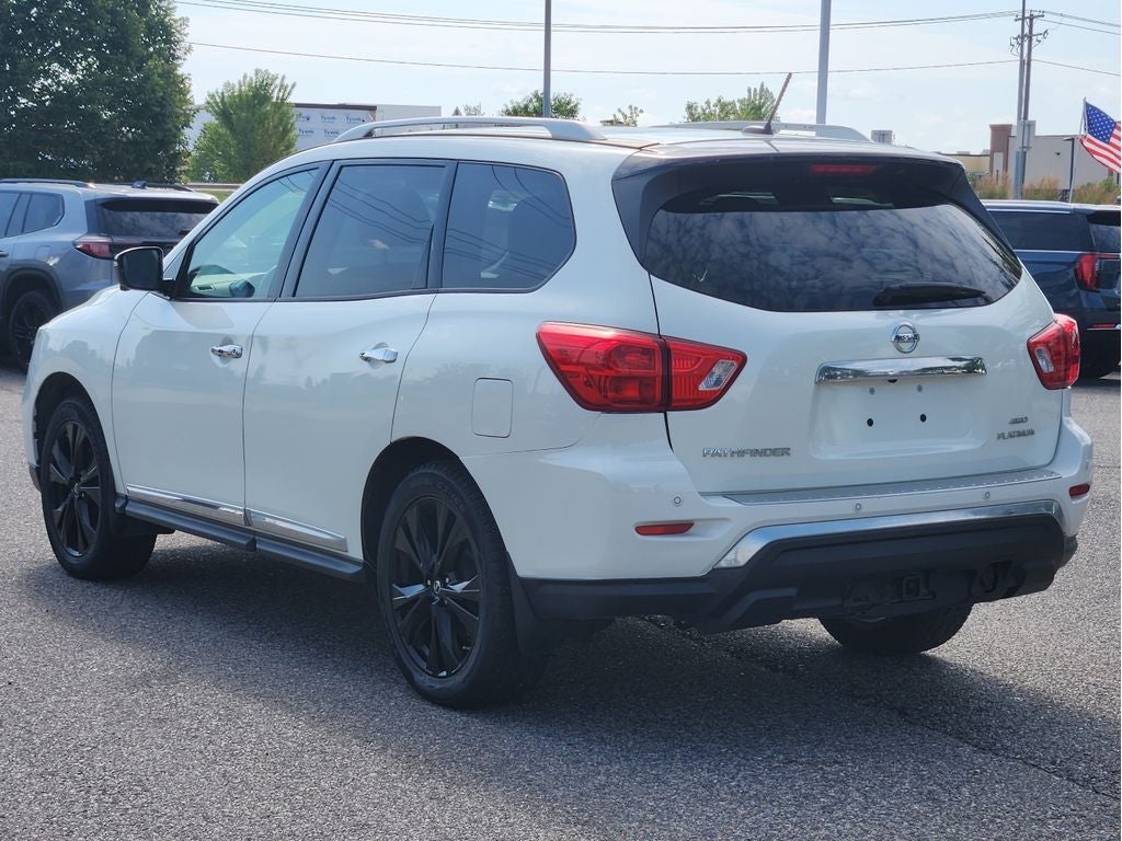 2017 Nissan Pathfinder Platinum