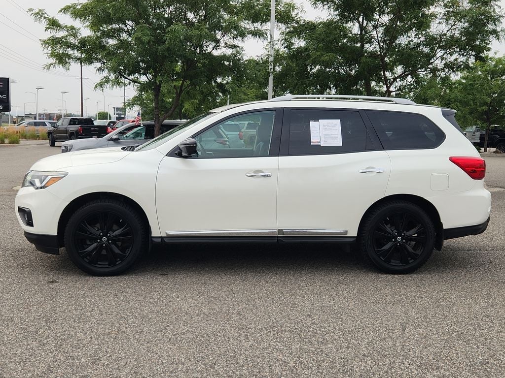 2017 Nissan Pathfinder Platinum