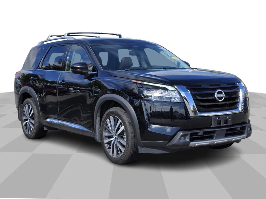 2022 Nissan Pathfinder Platinum