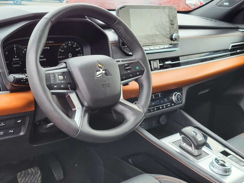 2025 Mitsubishi Outlander PHEV SEL