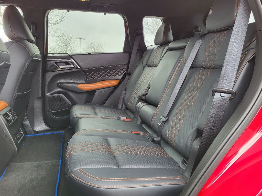 2025 Mitsubishi Outlander PHEV SEL