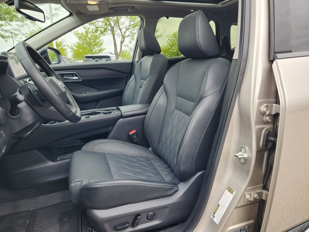 2025 Nissan Rogue Platinum