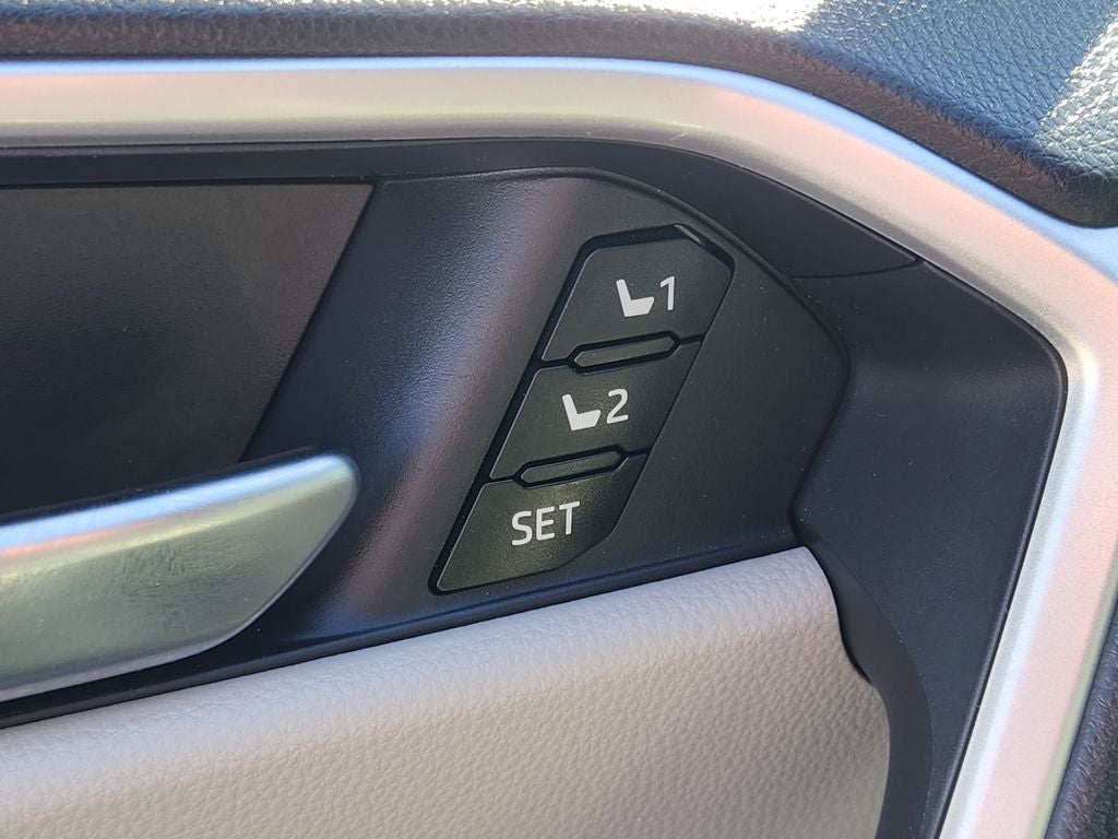 2024 Toyota RAV4 Hybrid Hybrid XLE Premium
