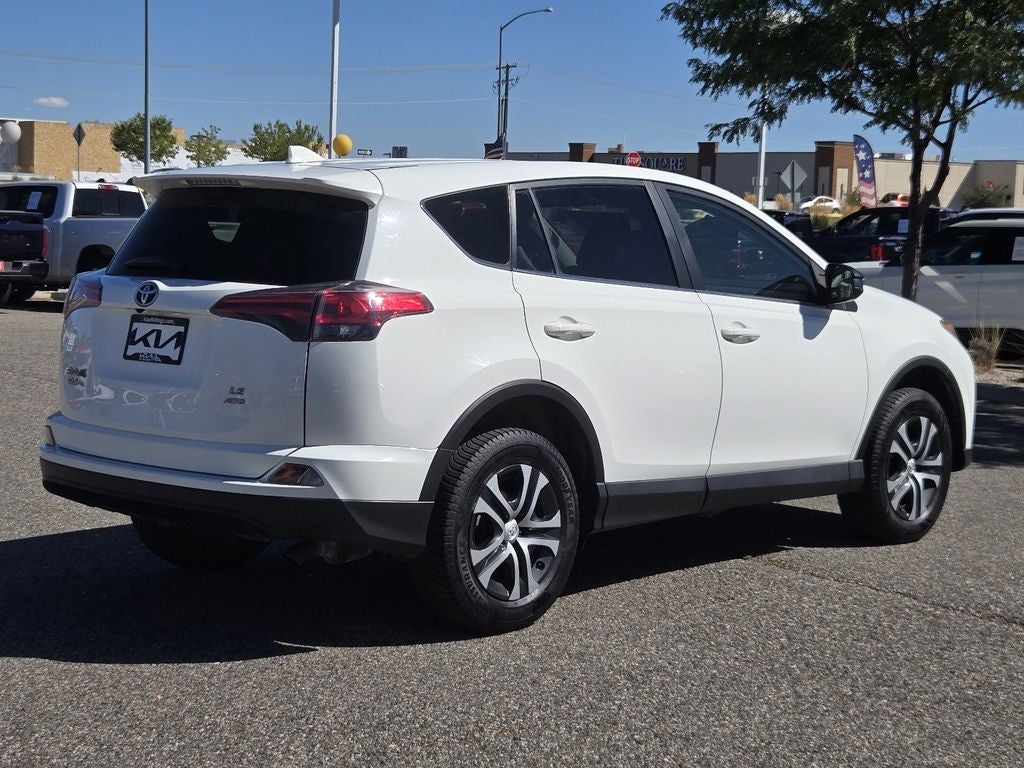 2018 Toyota RAV4 LE