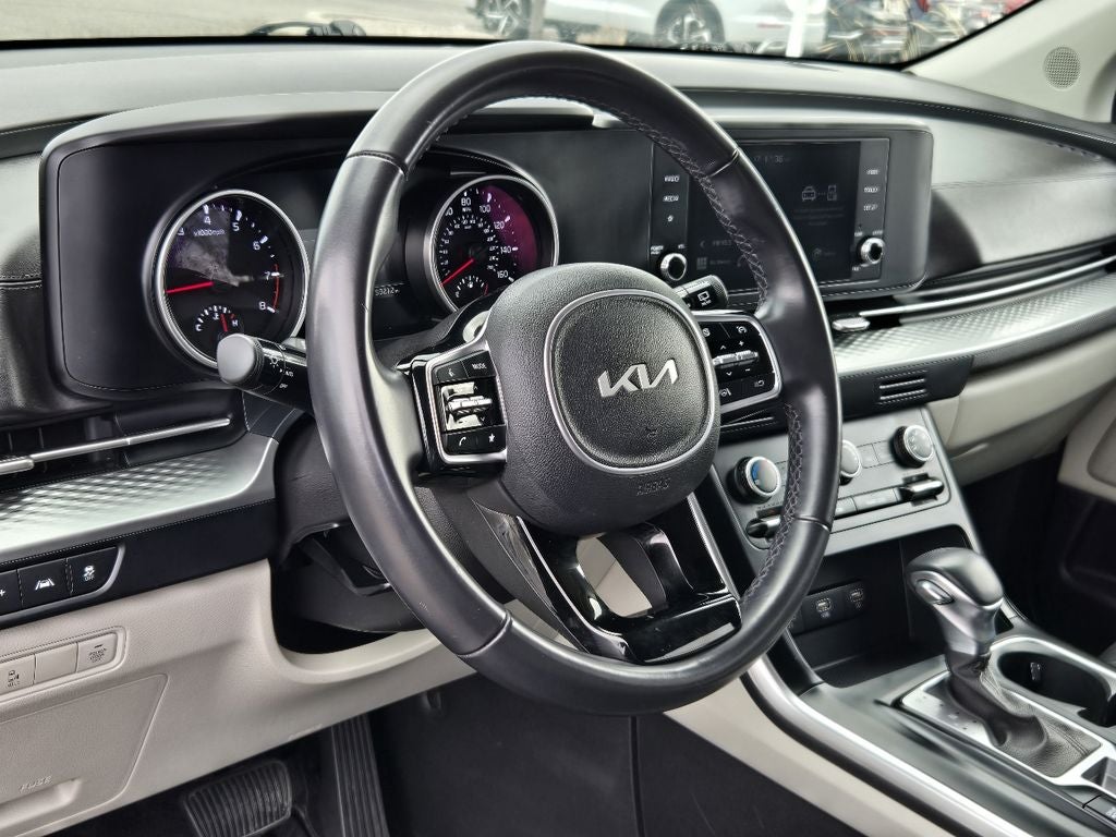 2023 Kia Carnival LX