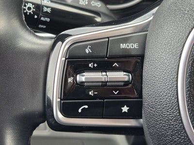 2023 Kia Carnival LX